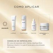 Um guia de rotina matinal exibe produtos Medik8 num fundo bege claro. O frasco Daily Radiance Vitamin C é destacado como a etapa "VITAMINA C + FPS", usado após a limpeza, tónico e um sérum específico. Uma dica de especialista aconselha a reaplicar a cada 2 horas em caso de exposição solar intensa para máxima proteção UV.